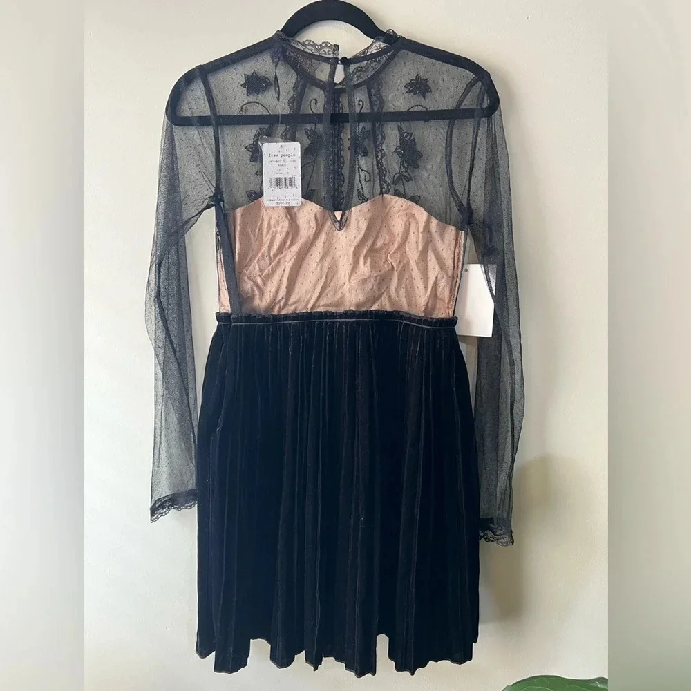 Free People lace and velvet mini dress size 4 NWT coquette girl goth sequins - Picture 4 of 8